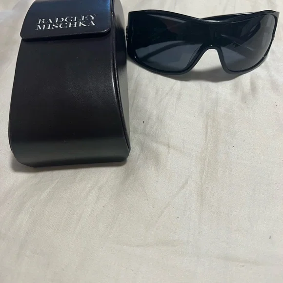 Vintage elegant 1998 Badgley Mischa dark sunglasses. New- Badgley Mischka - Eleanor - Jet Black Frame - Bronze  main image 2